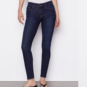 🥰🥰FRAME Le Skinny de Jeanne Queens Way Jeans🥰🥰